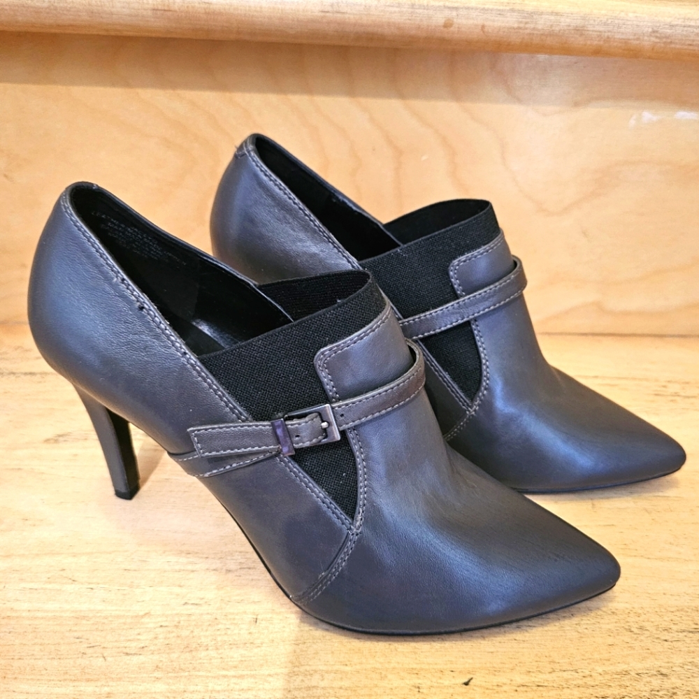 NEW Nine West grey booties